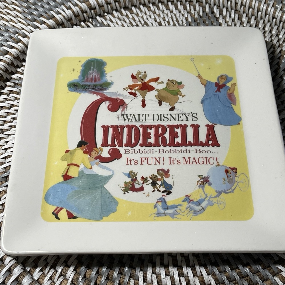 Vintage Disney Cinderella Deceptive Plate - Picture 2 of 8